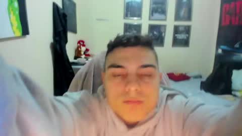 Snapshot of yker18 chatting on May 2026 03:35:02 AM yker online show from May 2026 03:35:02 AM