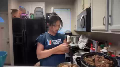 Palmela Handerson online show from October 2025 03:45:01 PM