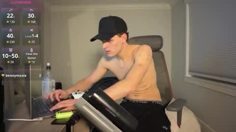 yngdesire1 online show from February 2026 04:50:02 AM