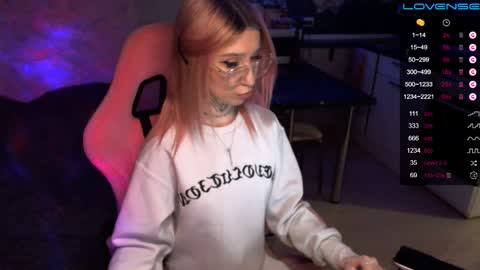     online show from December 2024 09:40:01 PM