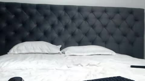 ynnasquirt online show from March 2025 08:22:01 AM