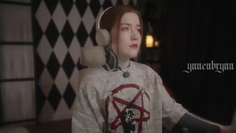 ynnenbrynn online show from October 2025 07:18:02 AM