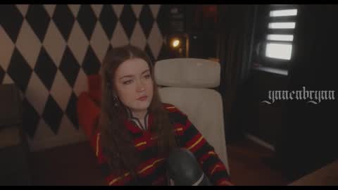 ynnenbrynn online show from November 2025 06:04:02 AM