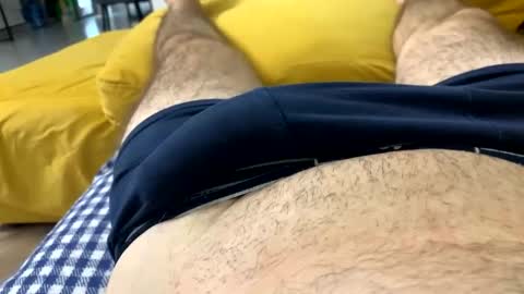 Giannis online show from November 2025 10:21:02 PM