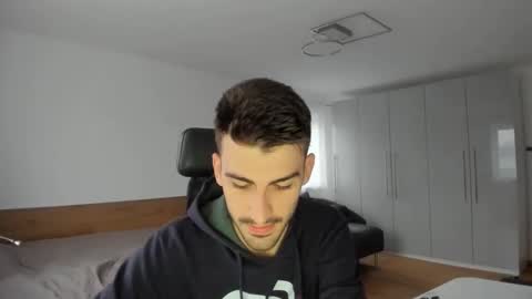 yoda130305 online show from March 2026 04:56:02 PM