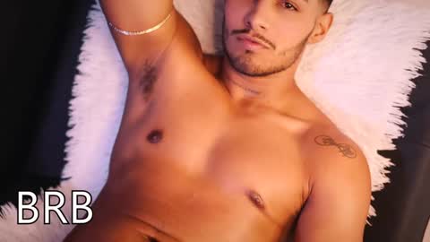 Snapshot of yoi_olimpo chatting on December 2024 03:28:02 PM Yoi Olimpo online show from December 2024 03:28:02 PM