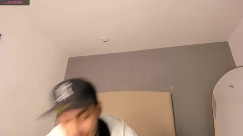 Snapshot of yoi_olimpo chatting on January 2025 12:18:01 PM Yoi Olimpo online show from January 2025 12:18:01 PM