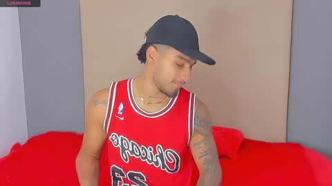 Snapshot of yoi_olimpo chatting on February 2025 12:11:02 PM Yoi Olimpo online show from February 2025 12:11:02 PM