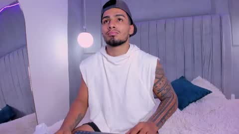 Snapshot of yoi_olimpo chatting on February 2025 12:36:02 PM Yoi Olimpo online show from February 2025 12:36:02 PM