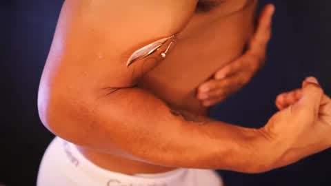 Snapshot of yoi_olimpo chatting on February 2025 03:15:02 PM Yoi Olimpo online show from February 2025 03:15:02 PM