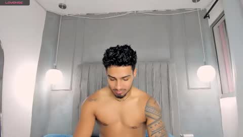 Snapshot of yoi_olimpo chatting on March 2025 01:23:02 PM Yoi Olimpo online show from March 2025 01:23:02 PM