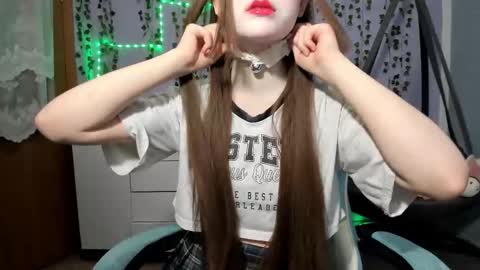 yoonhee_ki online show from March 2026 03:28:02 PM