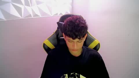 Snapshot of yosepp_cum chatting on April 2026 07:00:01 AM YOSEP online show from April 2026 07:00:01 AM