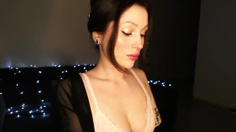 Snapshot of you_deserve chatting on April 2026 08:37:02 PM Sophie online show from April 2026 08:37:02 PM