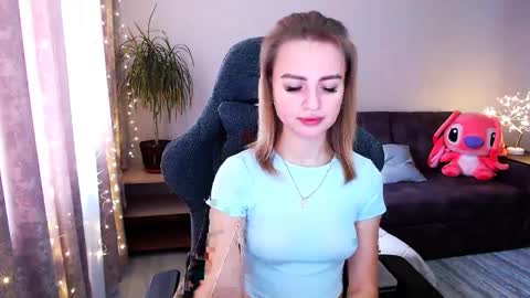 Snapshot of you_dreaam chatting on January 2025 09:56:01 AM you_dreaam online show from January 2025 09:56:01 AM