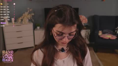 Elizabeth brunette -- Darline blonde  online show from November 2025 07:13:01 PM