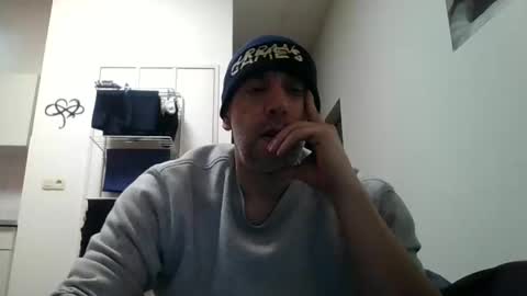 Snapshot of youdeservit chatting on March 2025 10:35:01 AM CrayZio online show from March 2025 10:35:01 AM