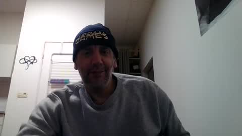 Snapshot of youdeservit chatting on March 2025 06:12:02 AM CrayZio online show from March 2025 06:12:02 AM