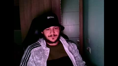 Snapshot of younromki chatting on December 2024 01:39:02 AM A... online show from December 2024 01:39:02 AM