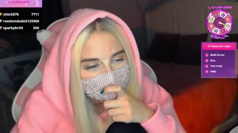 Snapshot of your___barbie chatting on January 2025 01:27:02 AM Barbie online show from January 2025 01:27:02 AM