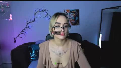 your bunny12 online show from November 2025 09:42:02 AM