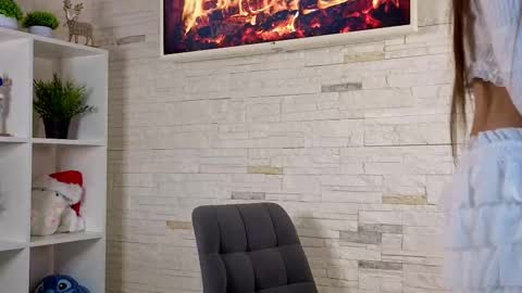 Julia Next stream  online show from January 2026 03:25:01 PM