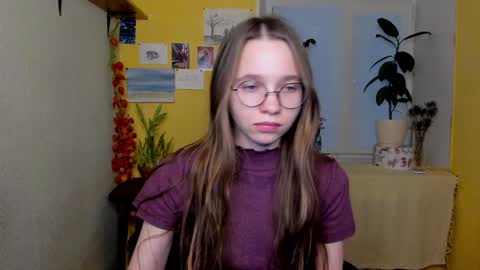 Snapshot of your_leslie chatting on December 2024 03:30:01 PM Leslie online show from December 2024 03:30:01 PM