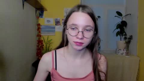 Snapshot of your_leslie chatting on December 2024 01:42:01 AM Leslie online show from December 2024 01:42:01 AM