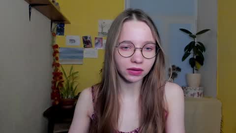 Snapshot of your_leslie chatting on December 2024 06:56:02 PM Leslie online show from December 2024 06:56:02 PM