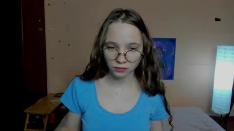 Snapshot of your_leslie chatting on March 2026 09:09:01 PM Leslie online show from March 2026 09:09:01 PM