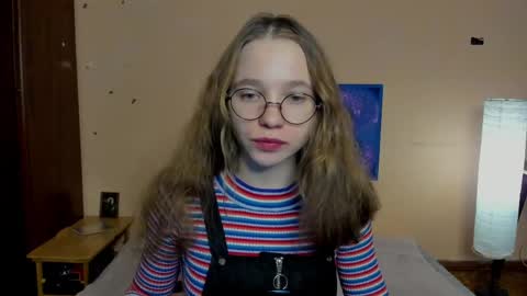 Snapshot of your_leslie chatting on March 2026 05:19:01 PM Leslie online show from March 2026 05:19:01 PM