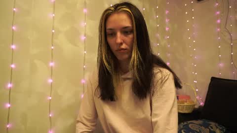 Meri  online show from April 2026 08:31:01 PM