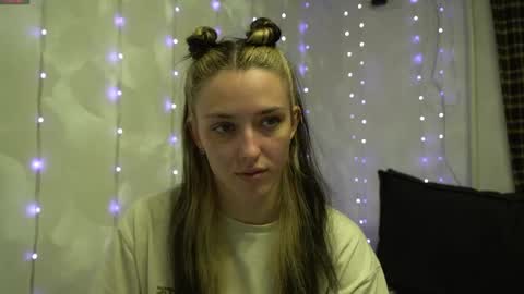 Meri  online show from April 2026 08:12:02 PM