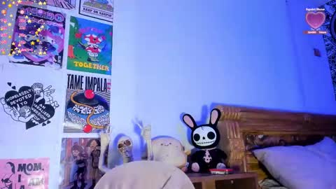 Snapshot of your_rosenrot chatting on October 2025 03:05:02 AM Daniela Help me reach 100 likes online show from October 2025 03:05:02 AM