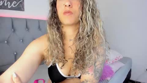 Melina online show from October 2025 06:39:01 PM