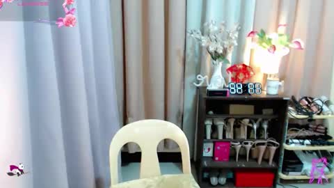 Snapshot of yourangelictransgirl chatting on February 2026 11:42:02 AM Hi its me Yna online show from February 2026 11:42:02 AM