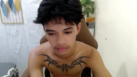 Snapshot of yourasian_eric chatting on May 2026 04:53:01 AM yourasian_eric online show from May 2026 04:53:01 AM