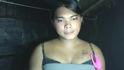Snapshot of yourasian_kendal chatting on May 2026 01:17:01 PM Kendal online show from May 2026 01:17:01 PM