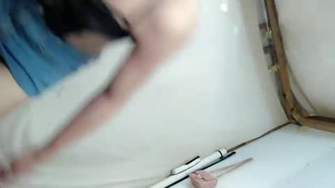 Angel online show from November 2025 04:40:01 AM