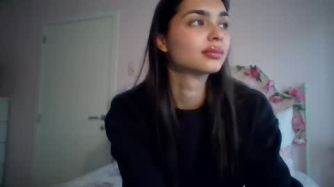 yourbella37 online show from May 2026 06:58:02 PM