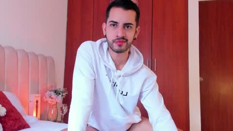 YOURBOYNEXTDOOR online show from December 2024 05:26:02 PM