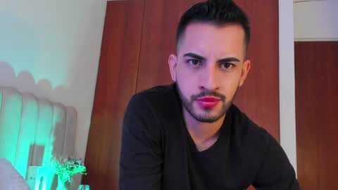 YOURBOYNEXTDOOR online show from December 2024 12:20:02 PM