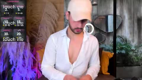 YOURBOYNEXTDOOR online show from January 2026 07:15:02 PM