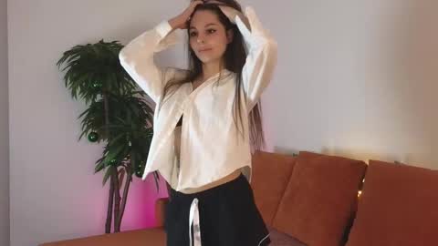 Caroline online show from January 2025 04:31:02 AM