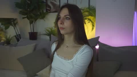 Caroline online show from January 2025 04:20:01 AM