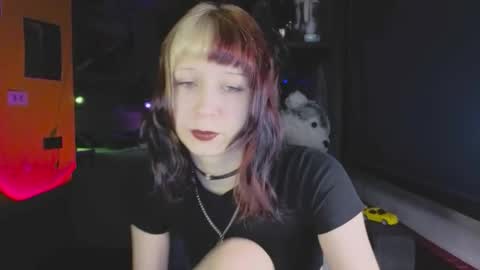 Snapshot of yourcutiegoth chatting on April 2026 11:24:01 PM Vasilisa online show from April 2026 11:24:01 PM