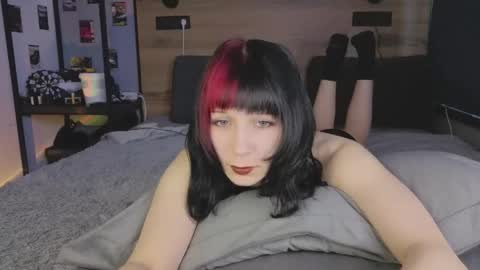 Snapshot of yourcutiegoth chatting on May 2026 11:34:04 PM Vasilisa online show from May 2026 11:34:04 PM
