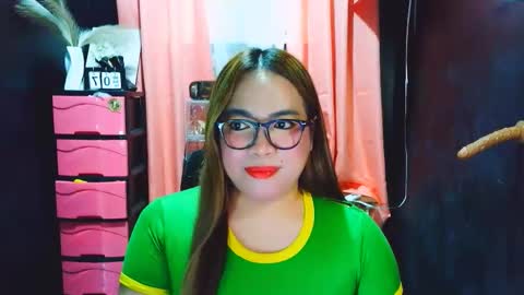 yourdirtygirl_lyla online show from February 2026 06:28:02 AM