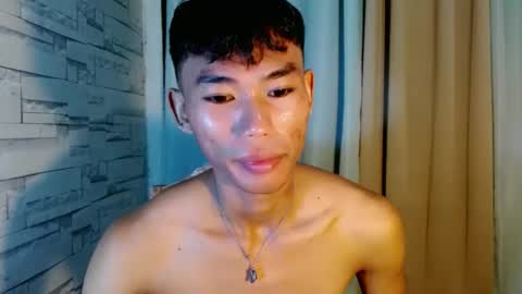 Snapshot of yourdreamboyx chatting on January 2025 01:37:02 PM Rence online show from January 2025 01:37:02 PM