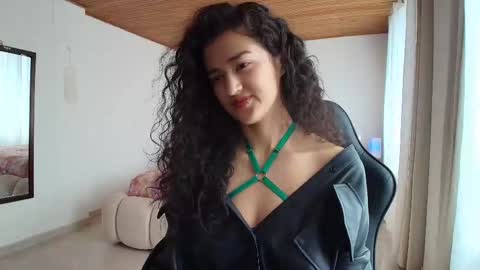 Snapshot of yourdreamgirl2025 chatting on October 2025 02:08:02 PM yourdreamgirl2025 online show from October 2025 02:08:02 PM